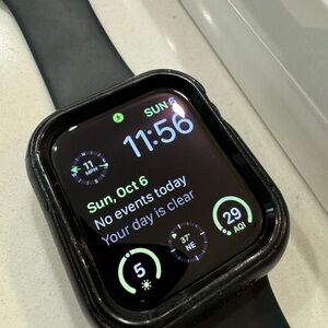 Apple iWatch Series 6 Space Gray Aluminum Case - Size 44 mm - Mint Condition!